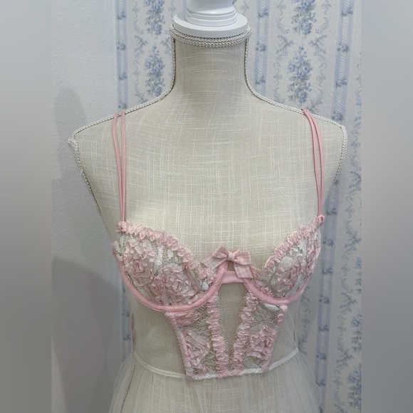 Victoria's Secret Designer babydoll bustier cami top - Picture 2 of 7